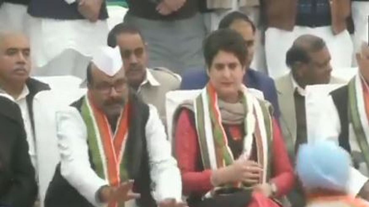 Man breaches security of Priyanka Gandhi at a party event in Lucknow on Congress foundation day on Saturday