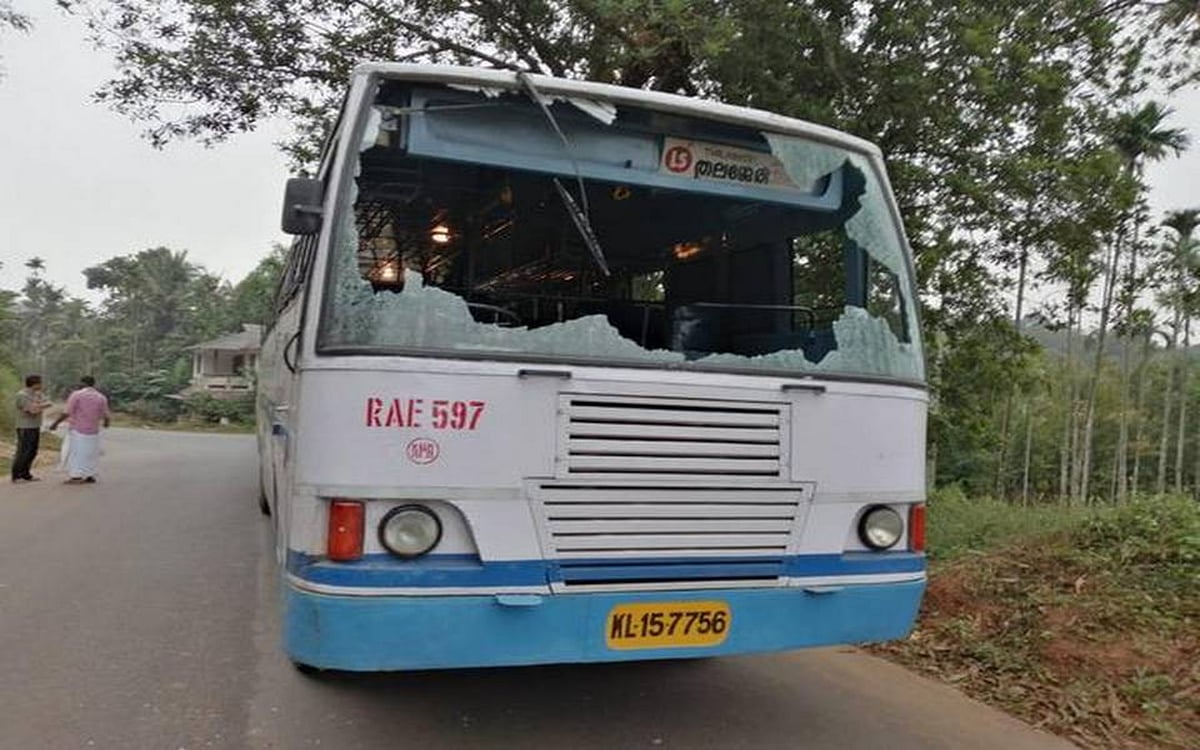KSRTC buses stoned, roads blocked during hartal against CAA in Kerala