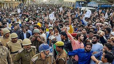 Jamia blaze spreads, students of other universities across India hold protest
