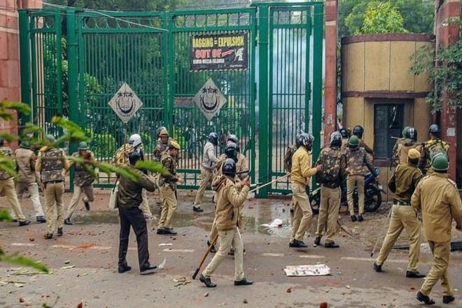 Delhi Police: Difficult to distinguish between trapped Jamia students, rioters