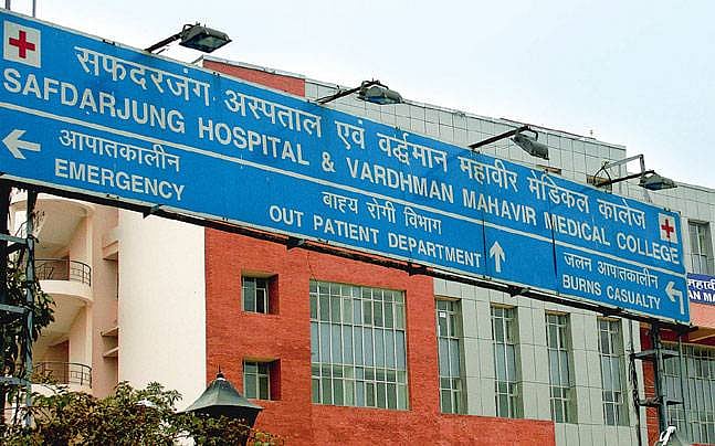 Covid-19: Staff at AIIMS, Safdarjung Hospital face transport hassles; no buses for night shift workers