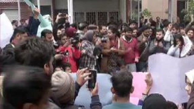 Jamia students gherao VC’s office, demand registration of FIR against Delhi Police