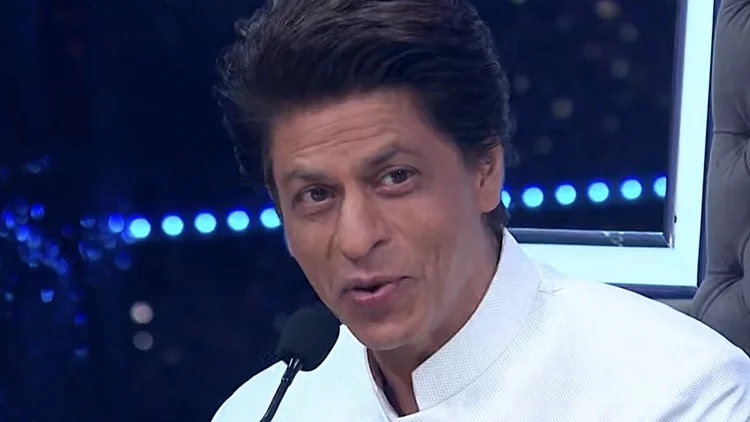 WATCH: I am a Muslim, my wife is a Hindu, and my kids are Hindustan, says Shah Rukh Khan, wins hearts