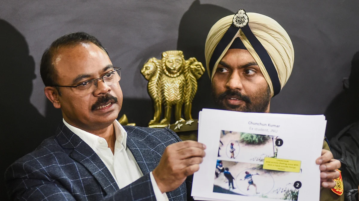 We have swallowed enough rubbish, so why not a ‘leftist’ Delhi Police allowing ‘leftist’ goons? 