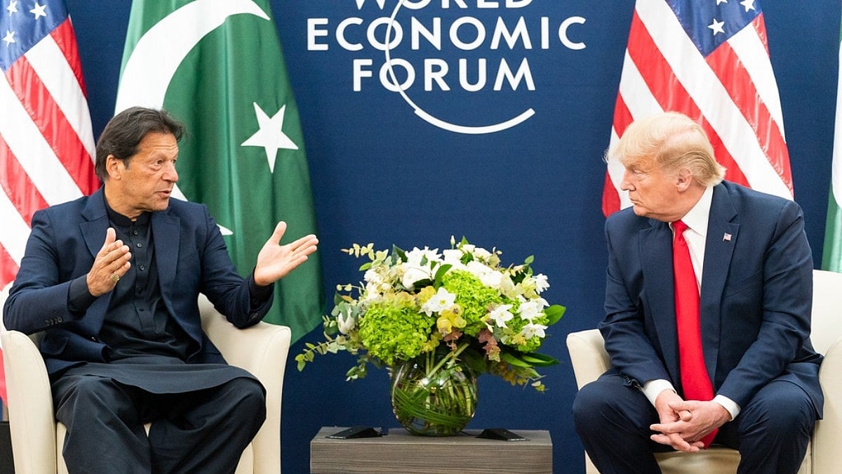 United States President Donald Trump, right, meets with Pakistan Prime Minister Imran Khan, left, at Davos, Switzerland, on Tuesday, January 21, 2020