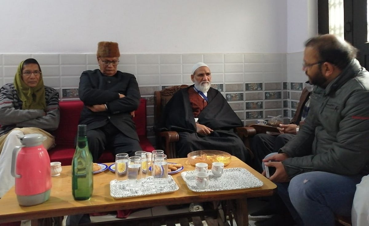 Maulana Asad Raza Hussaini, Principal of Saadat Madarsa (third from left)