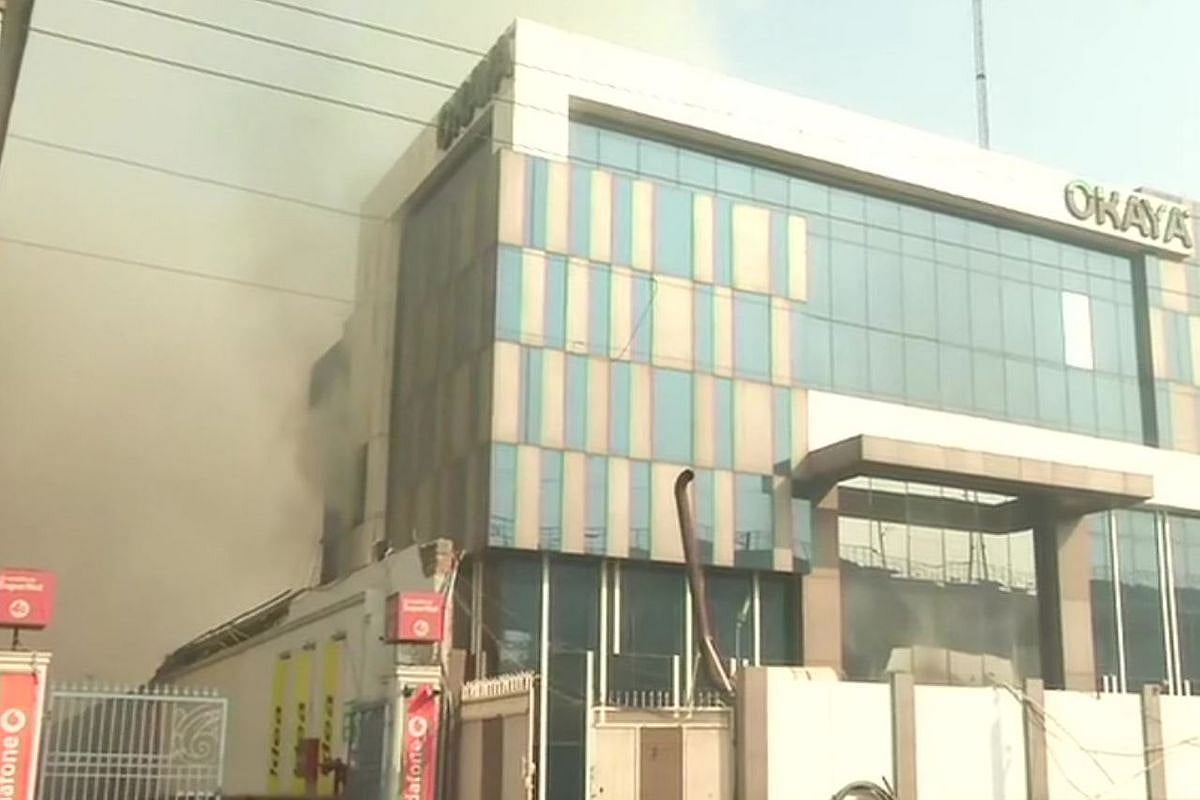 One firefighter killed, 14 others injured in Delhi factory fire