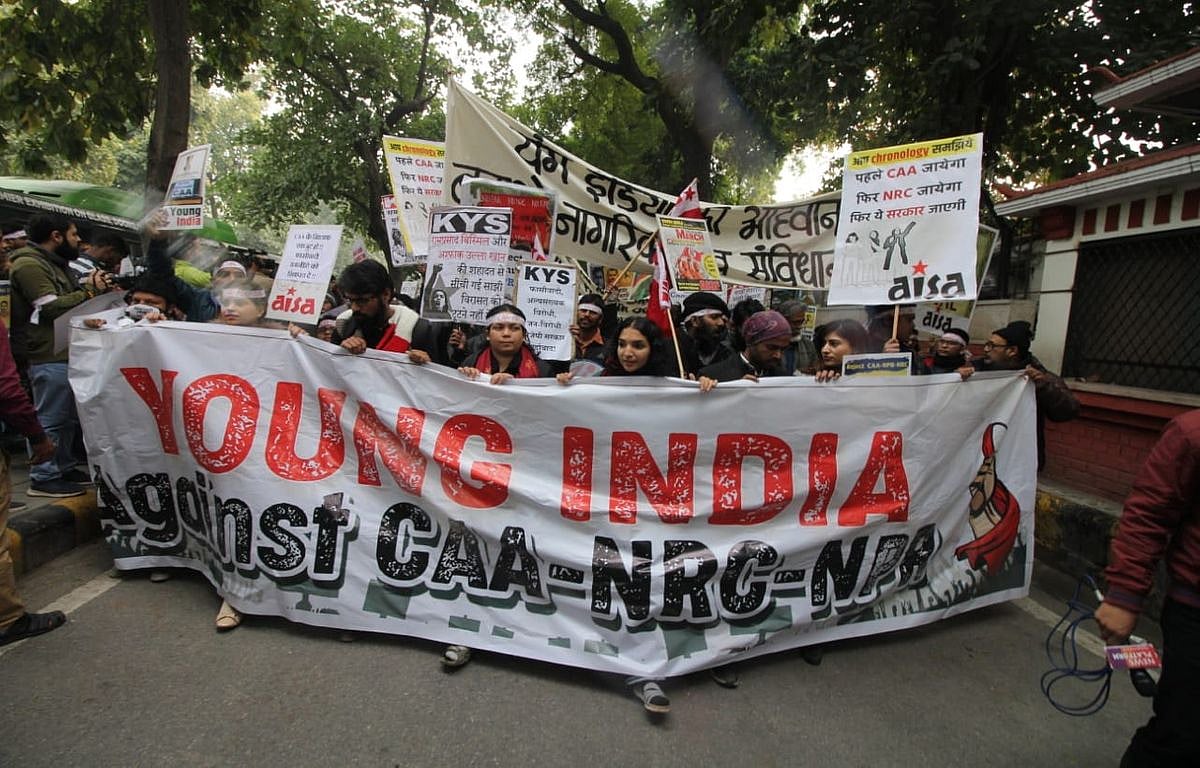 Students protest at Mandi House against CAA, NRC in Delhi