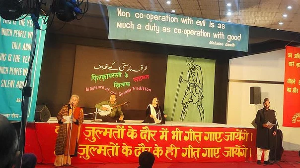 With poems and songs, activists in Delhi lend support to anti-CAA protests 