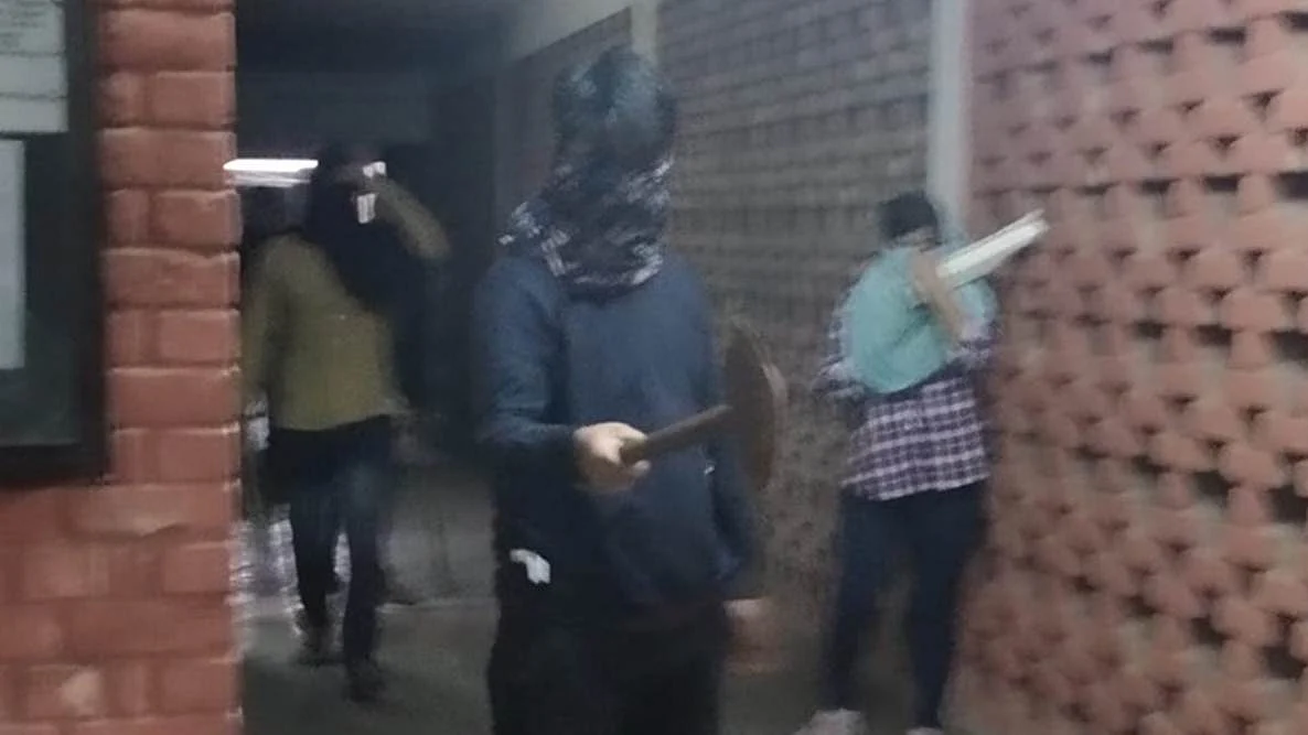 WATCH: ABVP Delhi Joint Secy admits its men were armed in JNU; ‘We were asked to step out with rods, acid’ 