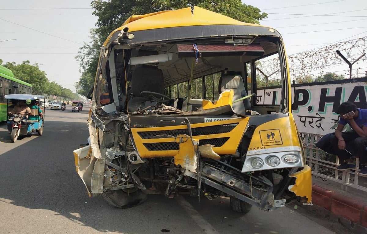 6 children injured in school bus accident in Delhi