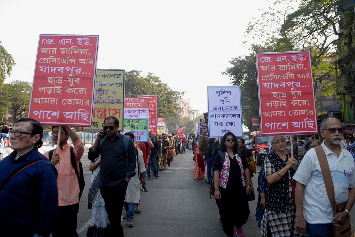 Theatre artists march through Kolkata streets against CAA  