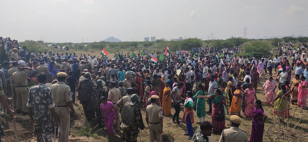 Protestors almost reach Andhra Pradesh legislature complex opposing move to shift capital Amaravati