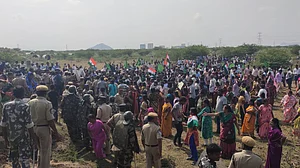 Protestors almost reach Andhra Pradesh legislature complex opposing move to shift capital Amaravati