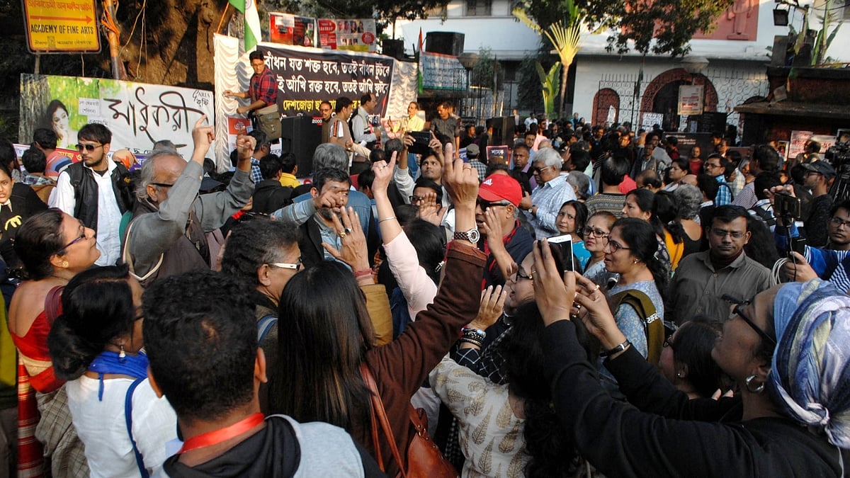 Theatre artistes hold a protest rally against Communalism, in Kolkata (IANS Photo)
