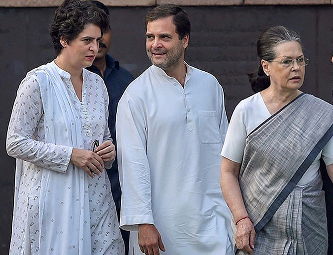 Sonia, Rahul and Priyanka among 40 Congress star campaigners in Delhi