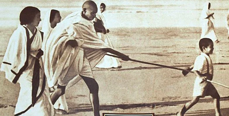 Gandhi and Hinduism: A cheat sheet for  high on Hindutva trolls