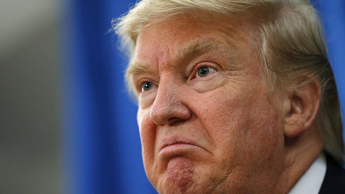 Queue  of most jobless people in India: Twitterati to Trump; 650 persons in every metre of space? 