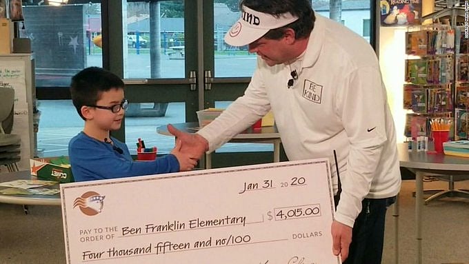 Boy pays off lunch debt for his entire school in Washington, guess how!