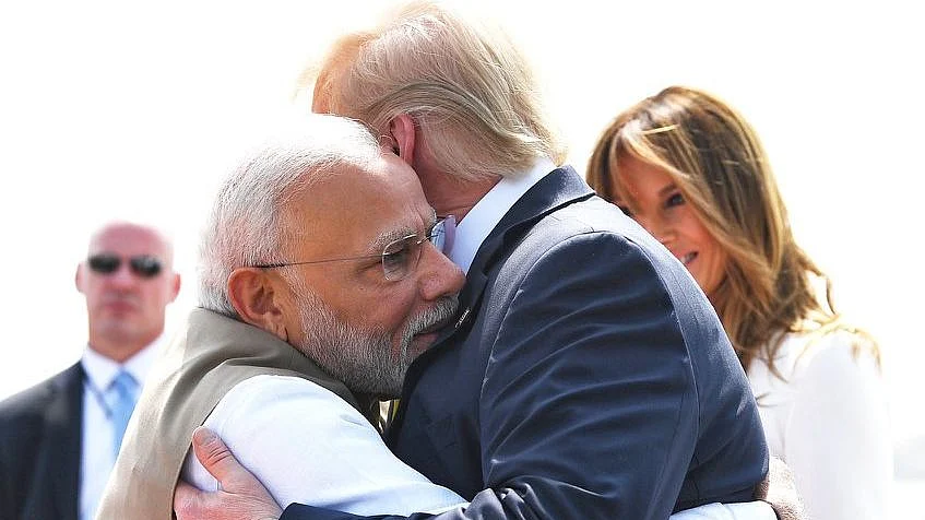 Iltija Mufti: Hi Tea & Namastey Trump while Delhi burns