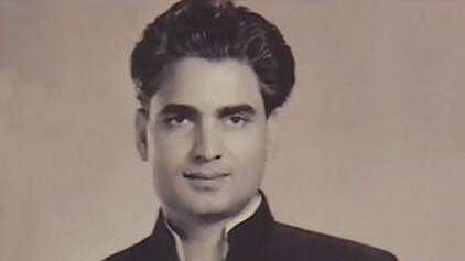 Kamal Amrohi’s younger son Tajdar Amrohi fondly remembers his father on his death anniversary