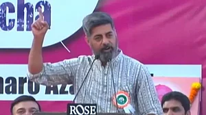 WATCH: For Modi govt, buses matter, human lives don’t, says Sushant Singh