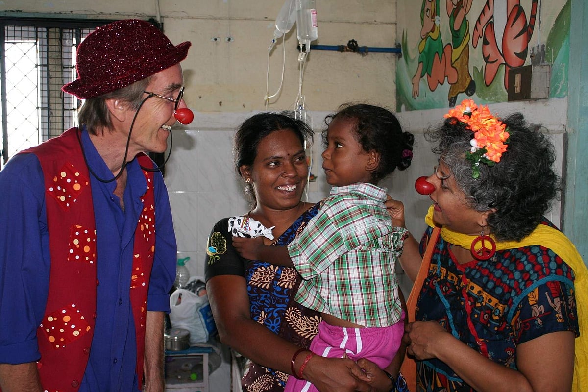 Meet the Medical Clowns who entertain cancer kids  