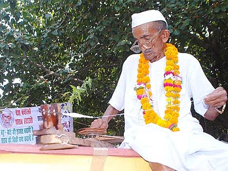 101-year-old Gandhian passes away in Agra