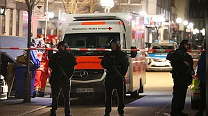 8 killed in two shootings in German city of Hanau