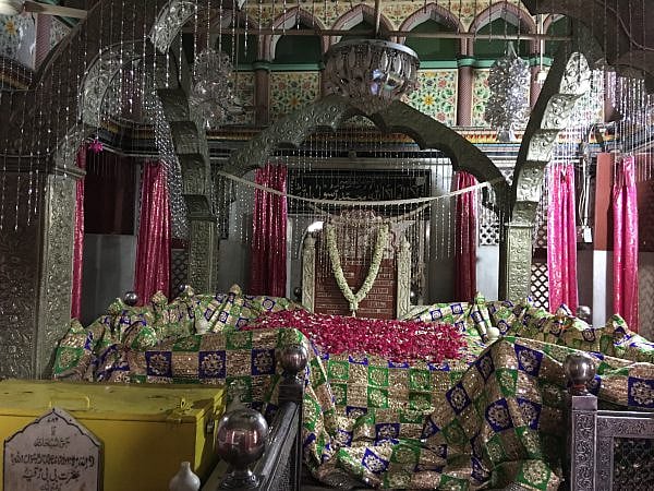 Sufi shrines in the wraps of Delhi