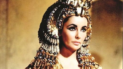 Elizabeth Taylor: Remembering Hollywood’s Cleopatra! 