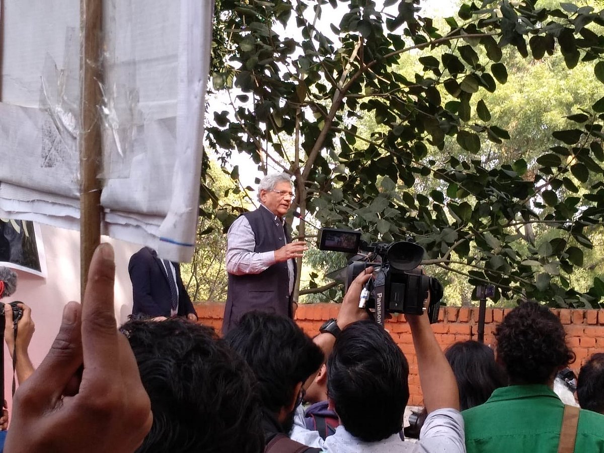 LIVE News Updates: US issues advisory to its citizens in India over violence in northeast Delhi