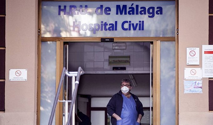 COVID-19: Hotel in Spain with hundreds of guests locked down  