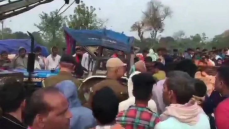 12 people died, 3 injured in SUV-tractor collision in Bihar’s Muzaffarpur (Photo courtesy- social media)