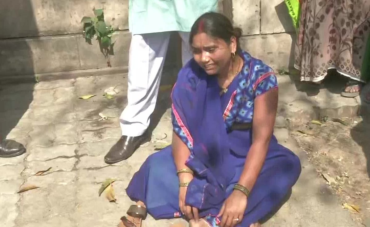 Nirbhaya convict’s wife files for divorce, faints outside court, says she wants to kill self