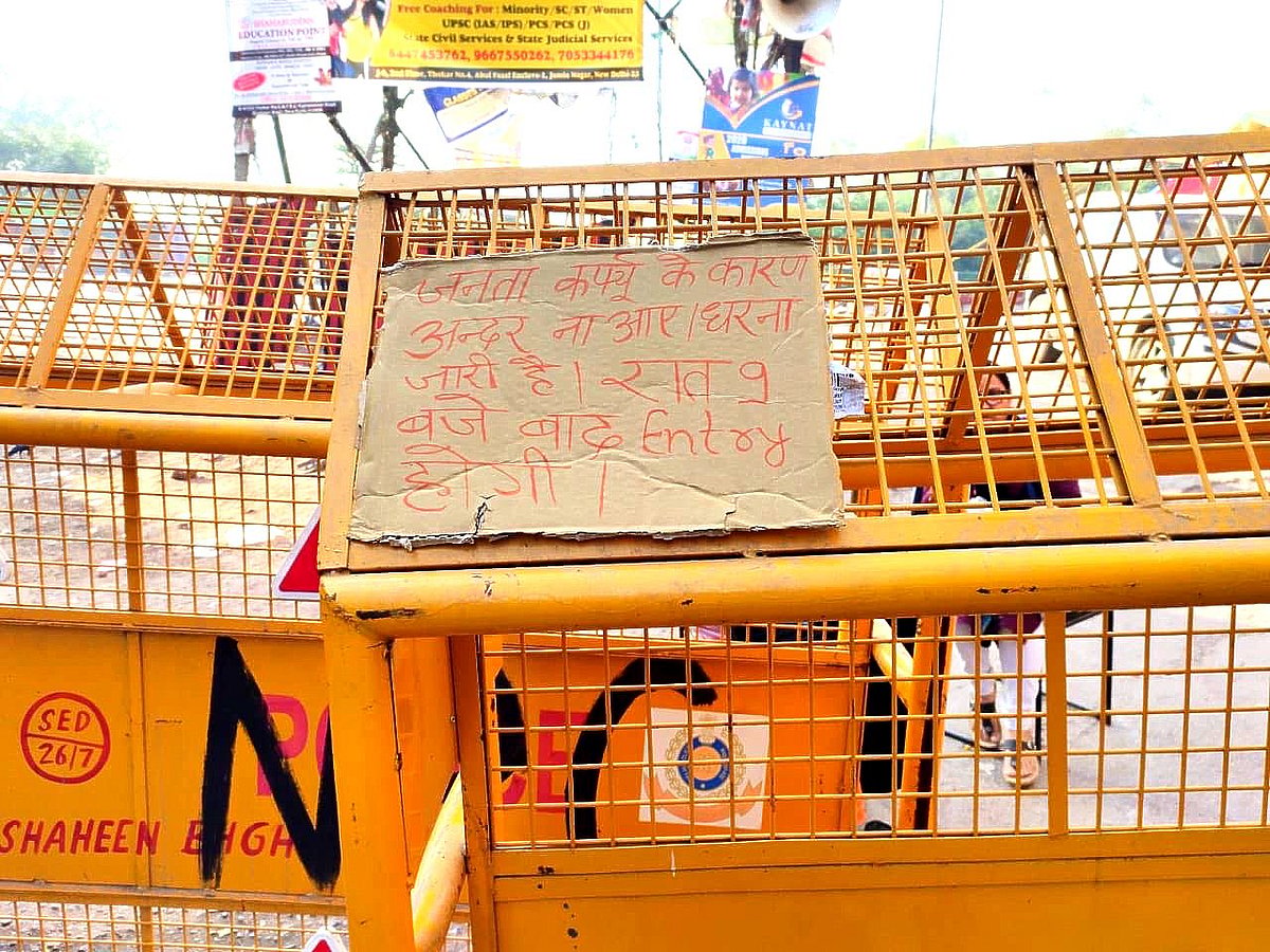 Women to continue sit-in at Shaheen Bagh; four-hour shifts planned