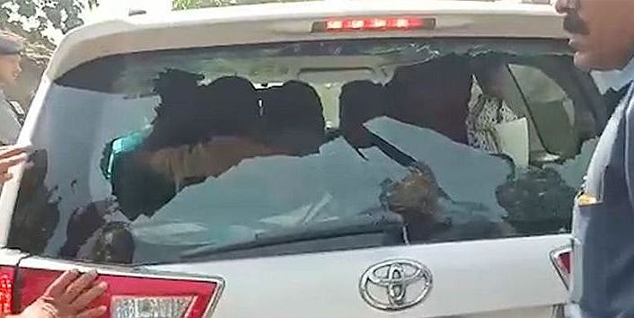 Hindu Yuva Vahini chief’s car attacked