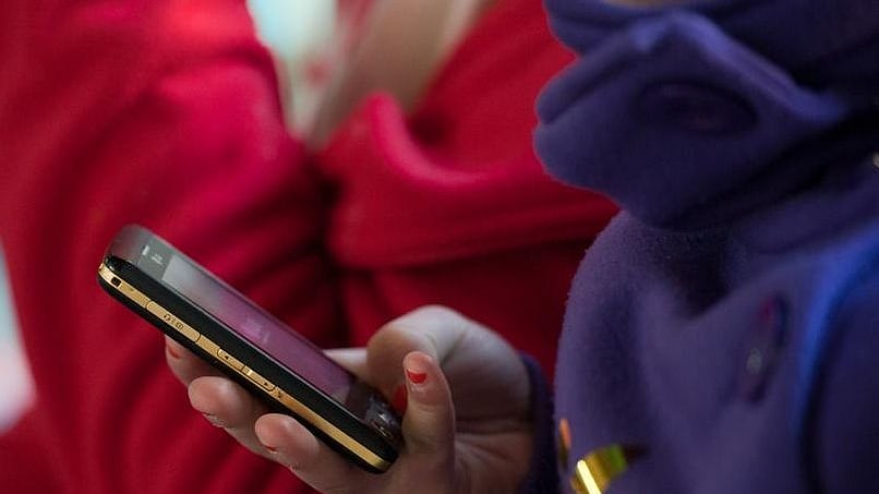 Smartphones main reason for sleep deprivation among Indians