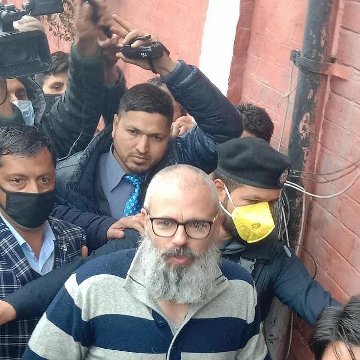 Restore high speed Internet, release detainees, says Omar Abdullah