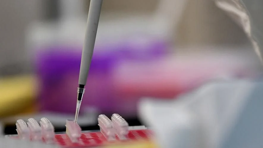 Oxford COVID-19 vaccine enters advanced human trials