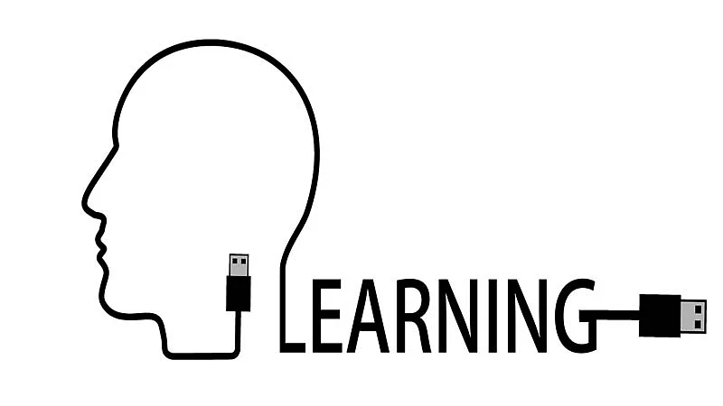 Traditional reading gives way to MOOCs, e-learning  