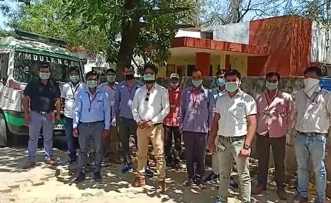 Uttar Pradesh: No help from Yogi govt, claims ambulance association, staff halts work over safety gear, pay