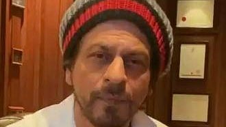 COVID-19: SRK urges fans to stay indoors in new video  