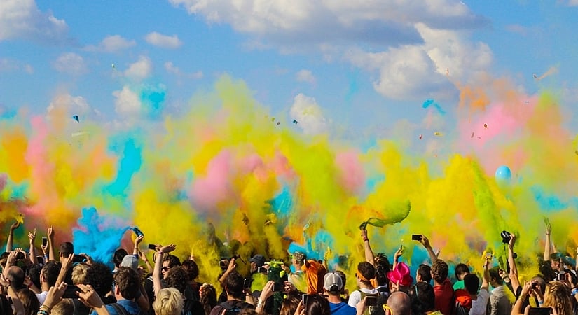 Skin care essentials for Holi revellers