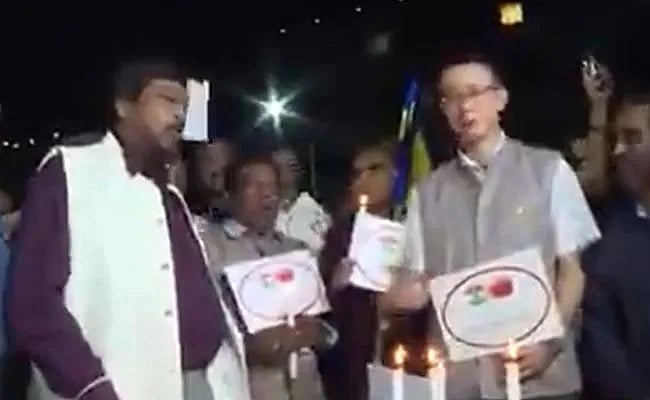 WATCH: Union Minister Ramdas Athawale chant ‘go corona’ at prayer meet in Mumbai