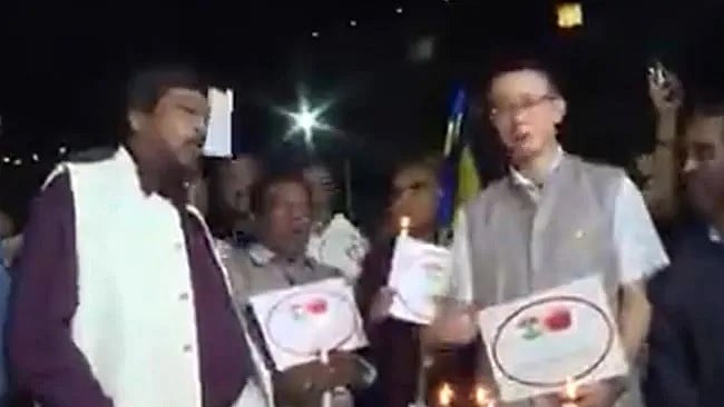 WATCH: Union Minister Ramdas Athawale chant ‘go corona’ at prayer meet in Mumbai