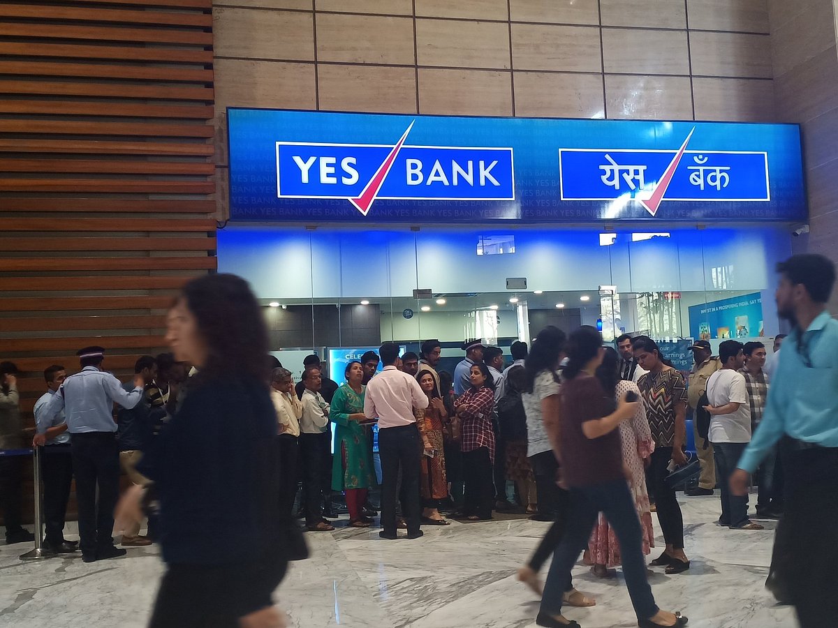 DHFL-Yes Bank case: CBI searches premises of prominent realtors in Mumbai, Pune
