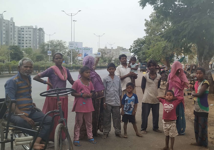 Urgent need to provide minimum basic income guarantee, social security cover to informal workforce