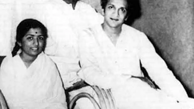 Lata Mangeshkar (left) and Pandit Ravi Shankar (right) (Photo Courtesy: social media)