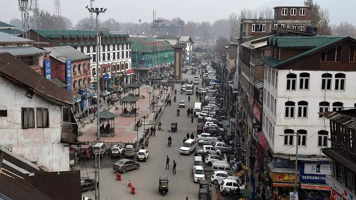 Govt reserves jobs in Jammu and Kashmir for domiciles; amends April 1 order after angry reaction